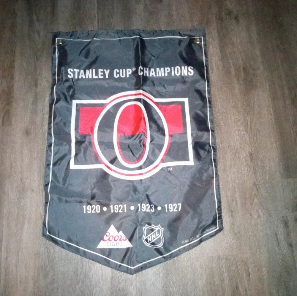 Ottawa Senators Flag - Picture 2 of 2